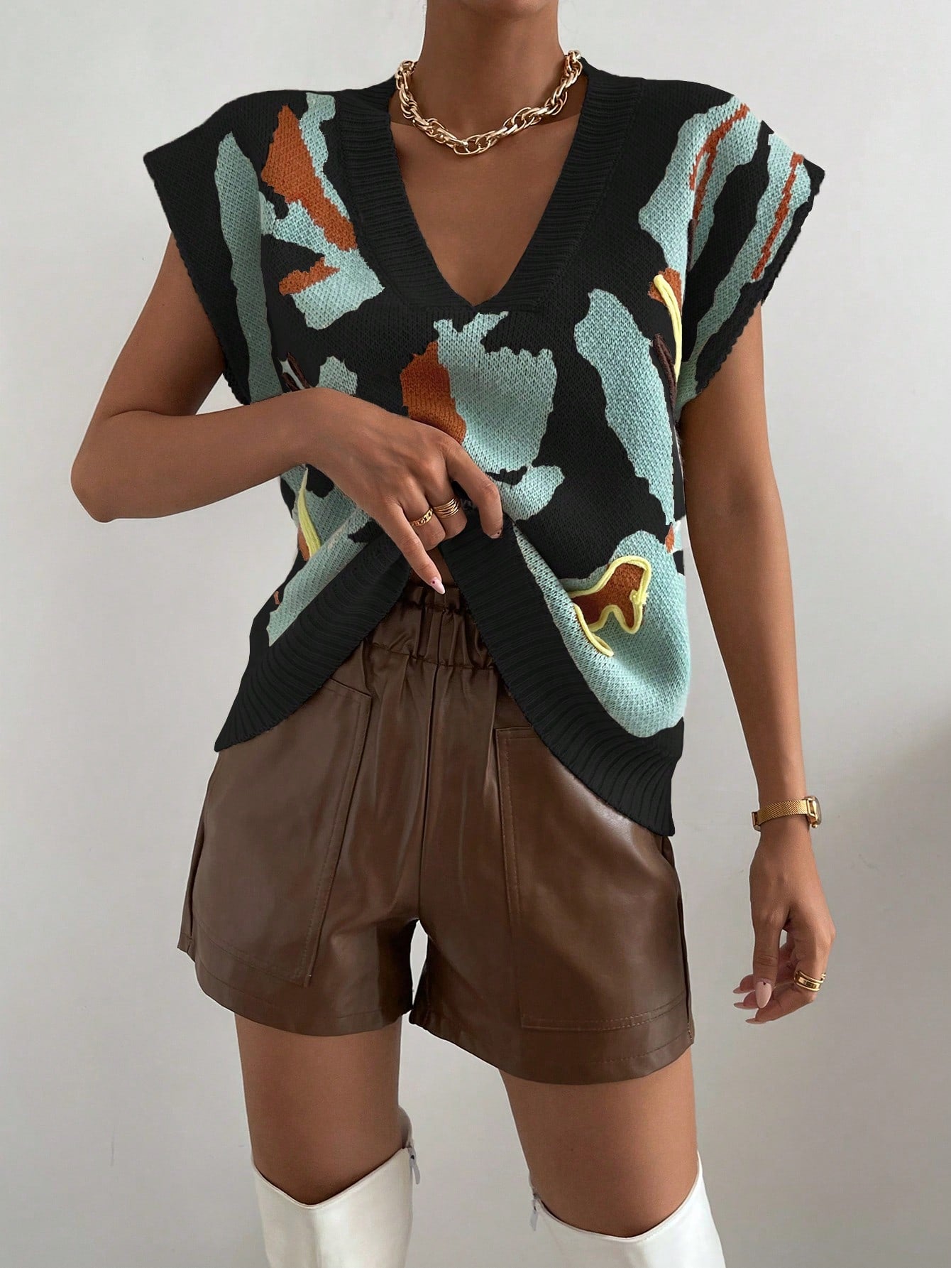 SHEIN LUNE Colorblock V-neck Sleeveless Knitted Vest Multicolor