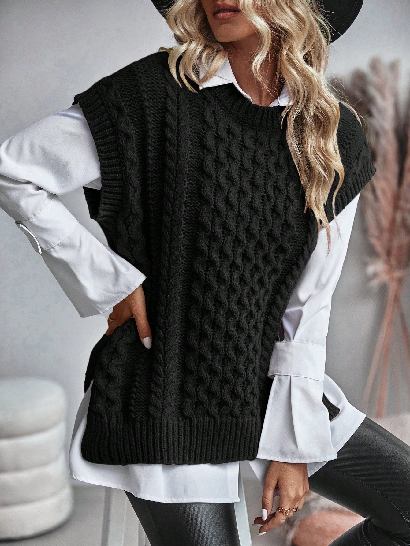 SHEIN LUNE Women's Cable Knitted Sleeveless Sweater Vest Black